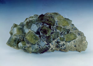 * 磷灰石 Apatite