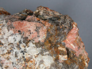 * 圖說：偉晶岩pegmatite* 智財權：國立自然科學博物館