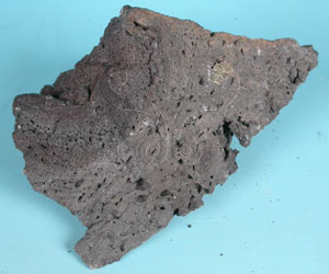 * 圖說：鹼性橄欖玄武岩Alkalic olivine basalt* 智財權：國立自然科學博物館