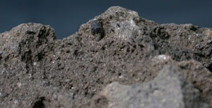 * 安山岩標本照片* 智財權：國立自然科學博物館