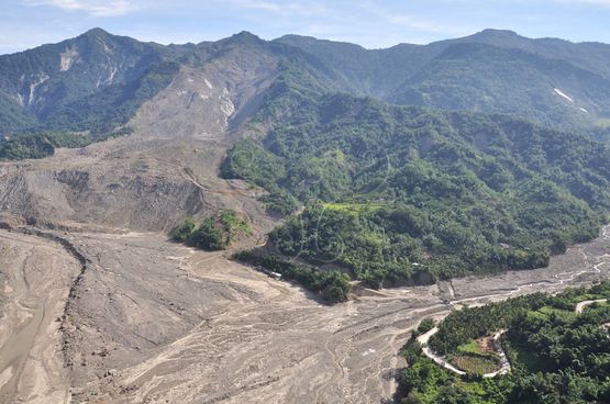 圖2. 莫拉克颱風大水災引發大山崩為小林村滅村的主因。