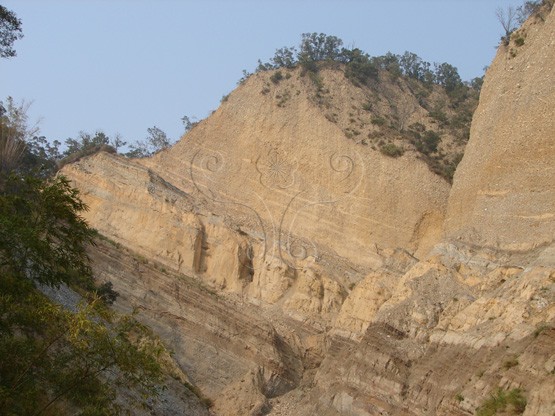 圖6. 火炎山主要由頭嵙山層火炎山相礫岩以及下部香山相砂、頁岩組成。