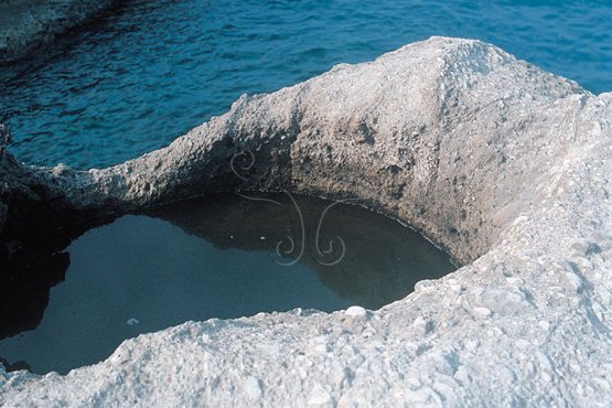 圖10.石梯坪的壺穴或稱為石（金）面桶 